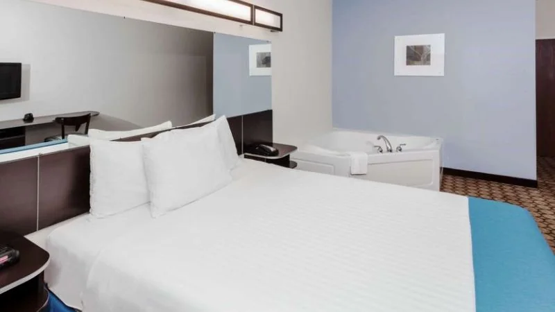 Microtel Inn & Suites by Wyndham Elkhart