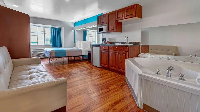 Motel 6 Idaho Falls, ID – Snake River