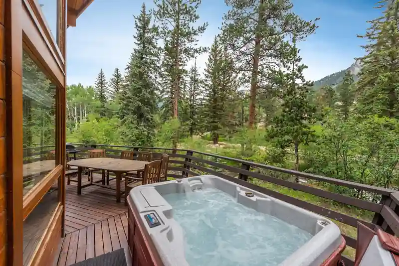 Ponderosa Lodge