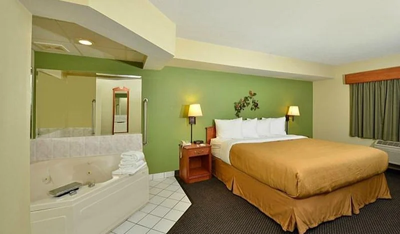 Quality Inn Bolingbrook