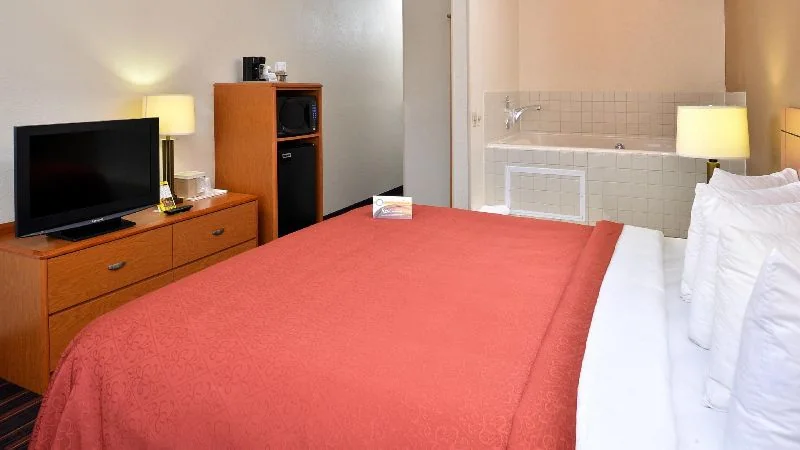 Quality Inn Coralville – Iowa River Landing