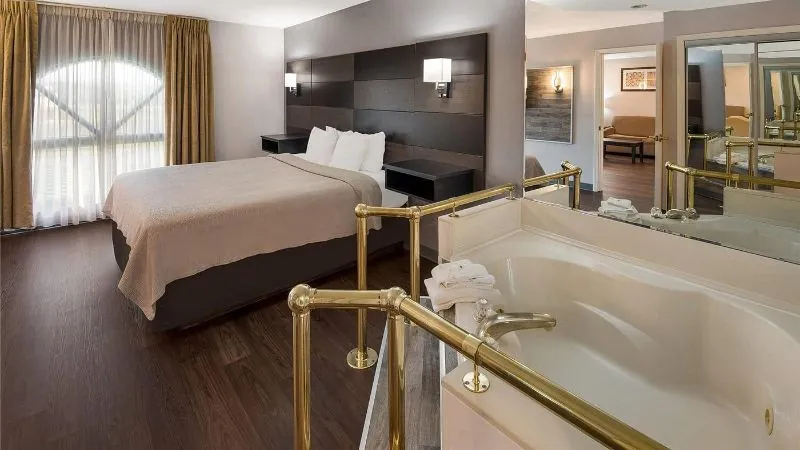 Quality Inn & Suites Cincinnati I-275