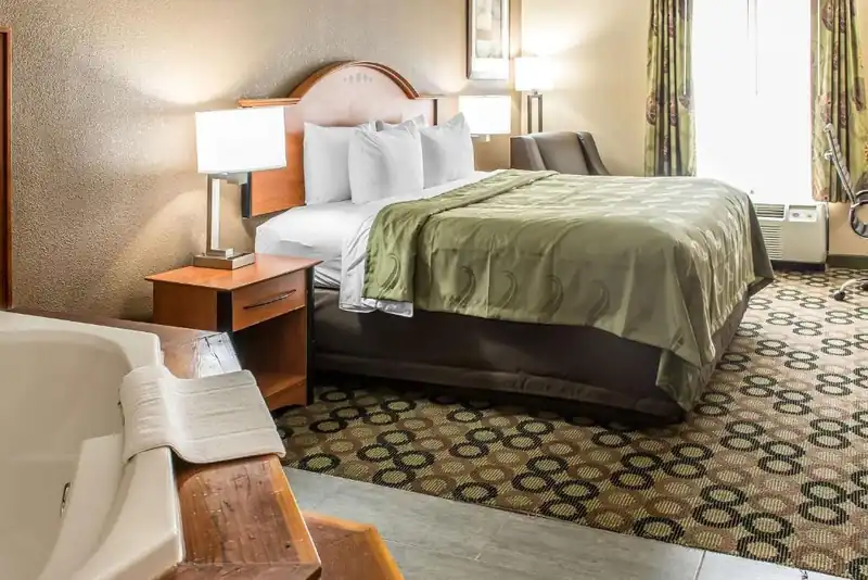 Quality Inn & Suites Columbus West – Hilliard