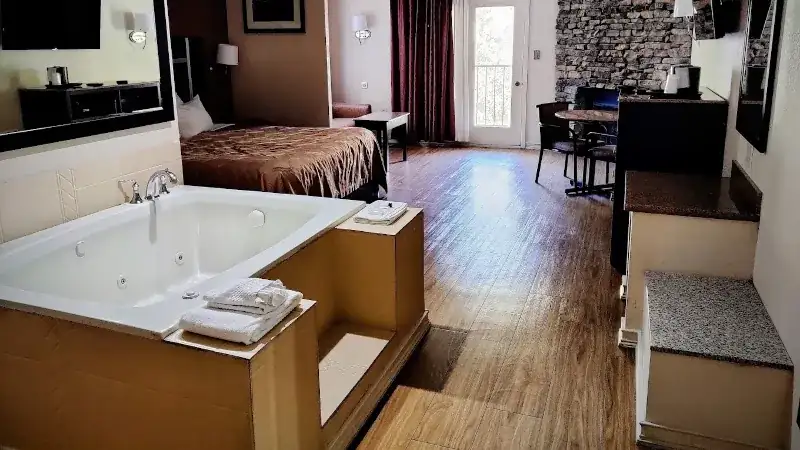 Quality Inn & Suites Gatlinburg North