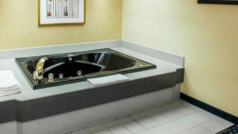 Quality Inn & Suites Goshen