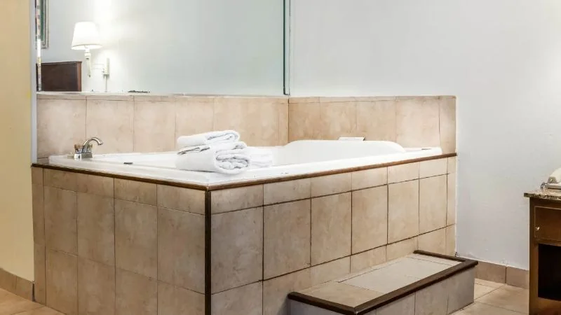 Quality Inn & Suites Lafayette I-65