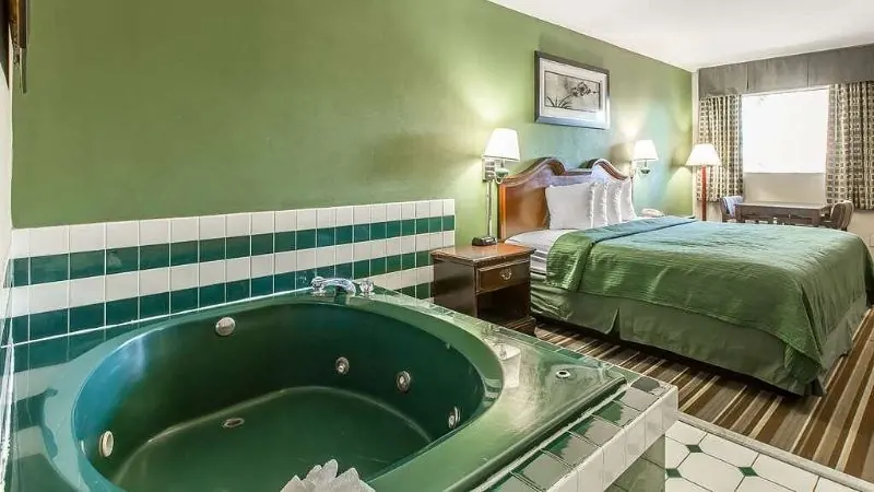 Quality Inn & Suites Macon North