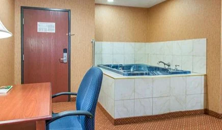 Quality Inn & Suites Meriden