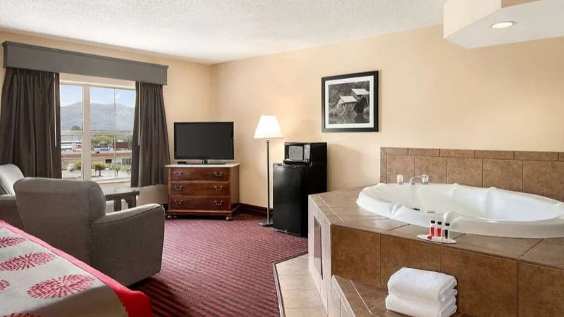 Ramada by Wyndham Pigeon Forge North