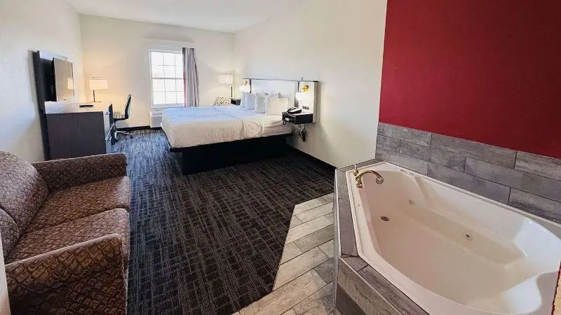 Ramada by Wyndham SpartaAt Speedway