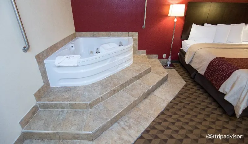 Red Roof Inn & Suites Cincinnati North – Mason
