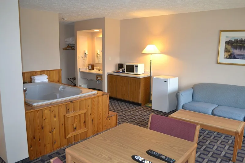 Sky Lodge Inn & Suites