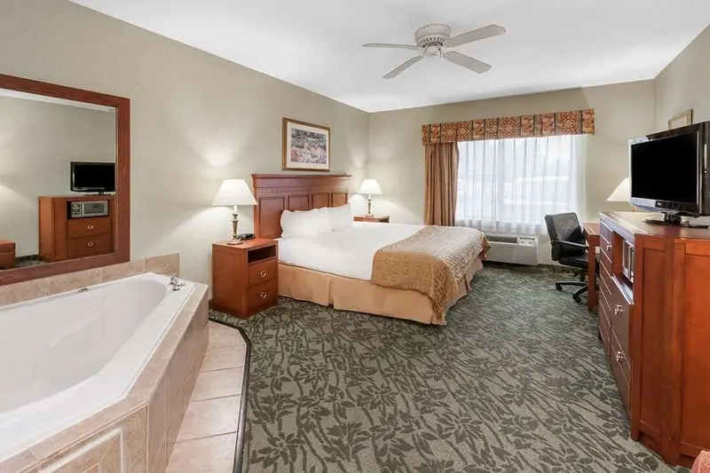 Spark By Hilton Walker Grand Rapids North