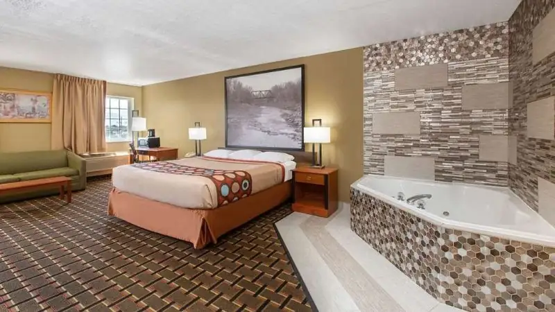Super 8 by Wyndham Ottawa