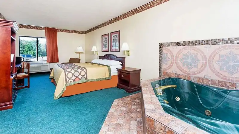 Super 8 by Wyndham Piedmont Greenville Area