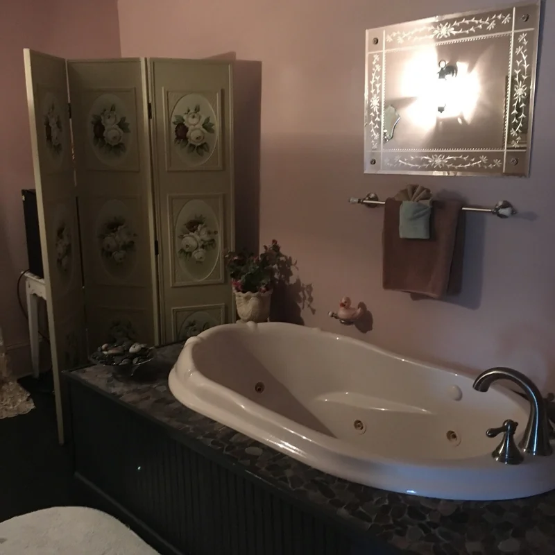 The Bella Ella Bed & Breakfast