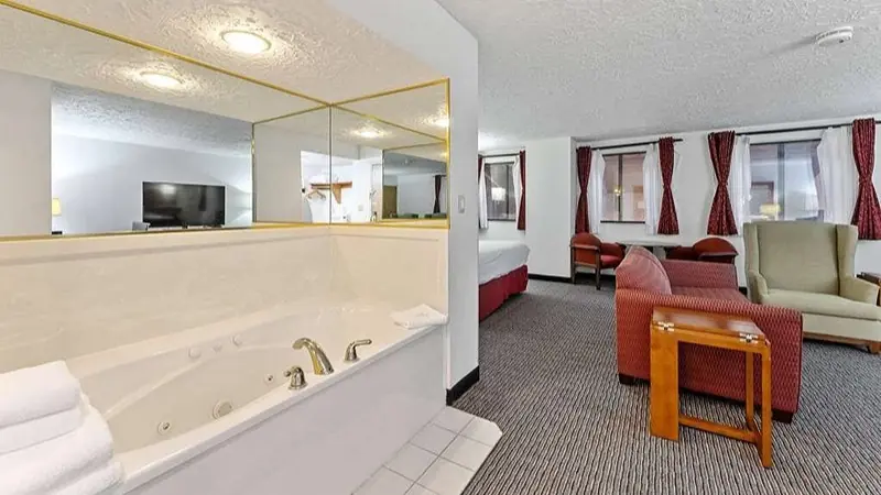 The Cairn Hotel
