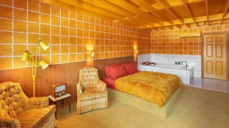 The Dive Motel & Swim Club