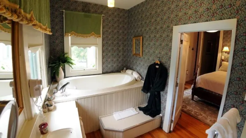 The Oliver Inn