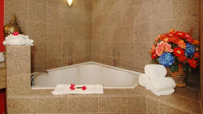 The Plaza Inn & Suites