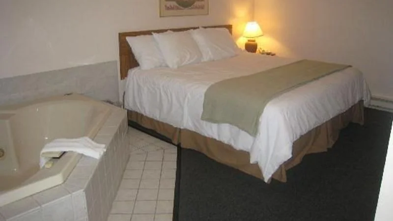 Traverse Bay Inn