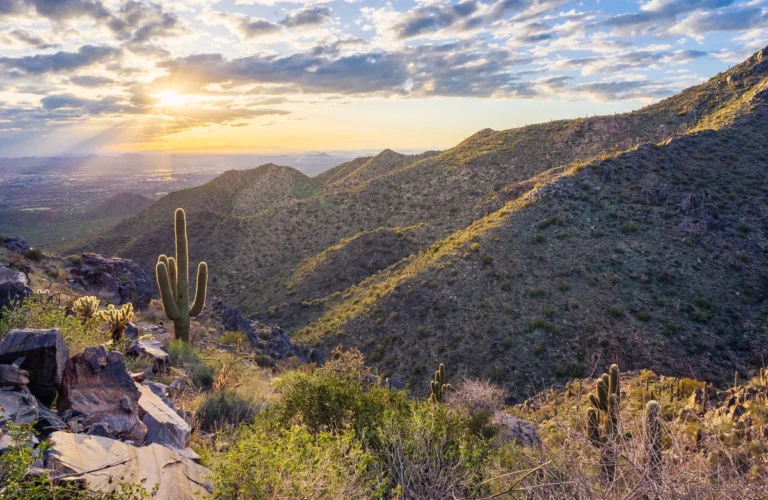 Scottsdale & Phoenix Hotels With a Private Hot Tub (2026 Guide)