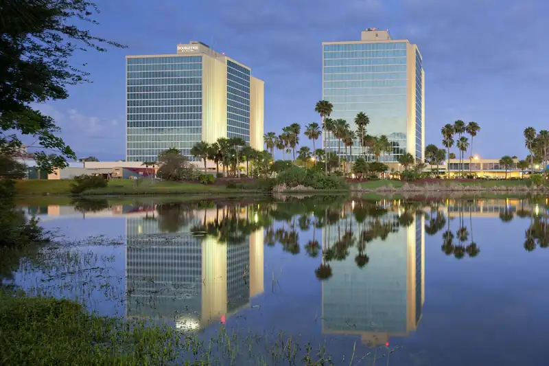 DoubleTree by Hilton at the Entrance to Universal Orlando